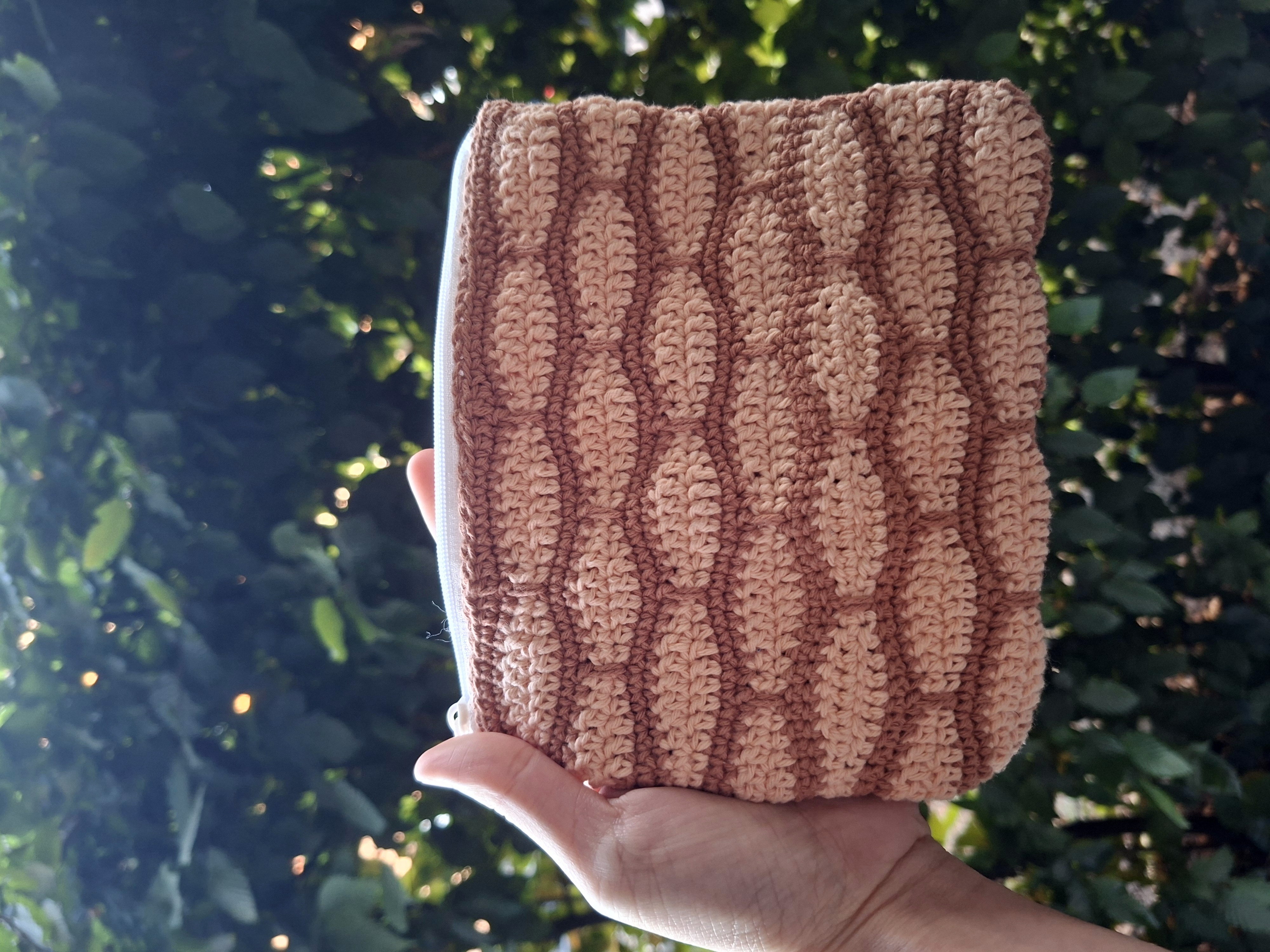 Honeycomb Pouch